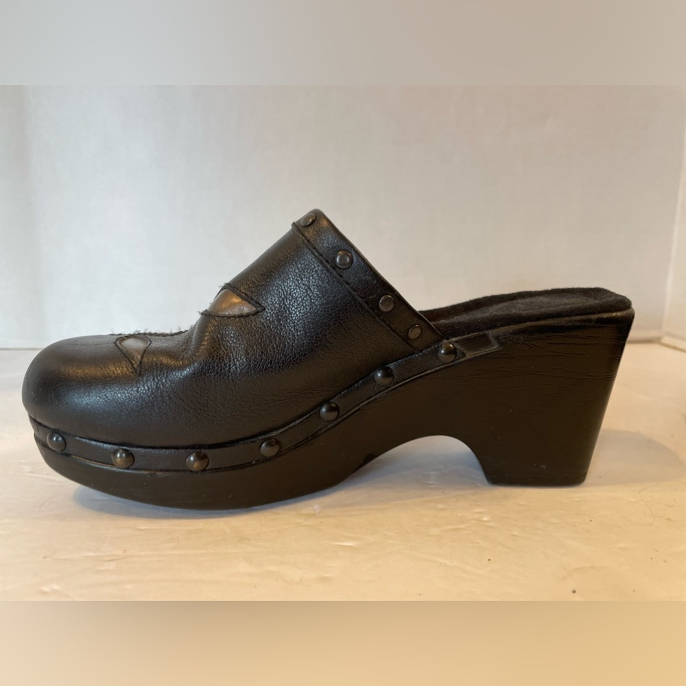 White Mountain Black Leather Clogs With Flower Size 7 - Picture 2 of 10